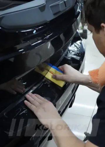 Оклейка бампера плёнкой