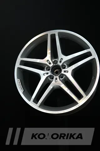 Покраска кованых дисков Mercedes в серебро
