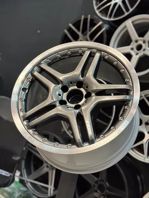 Покраска литых дисков Mercedes SL