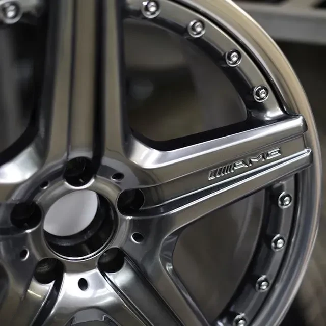 Сияющие диски от «AMG» и «Kolorika»